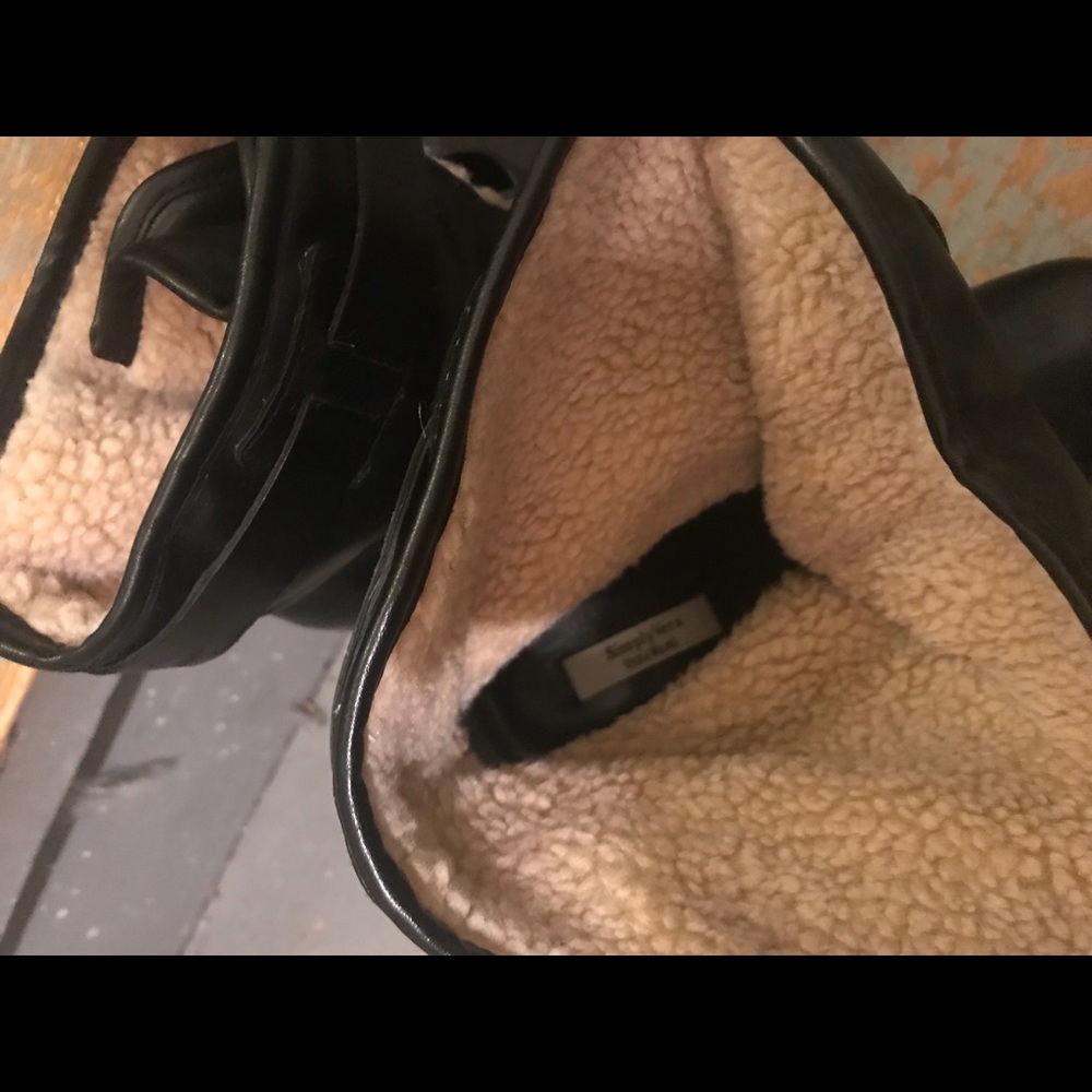 Boots - Picture 4 of 4